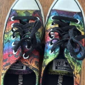 Converse rainbow lace